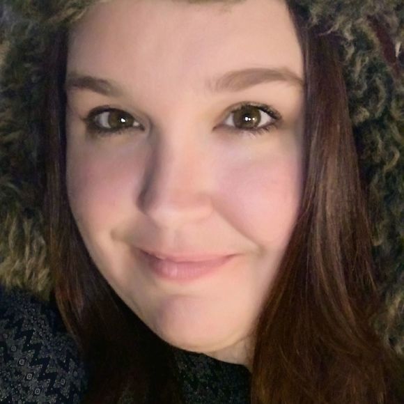Meet your Posher, Stephanie - Picture 1 of 1